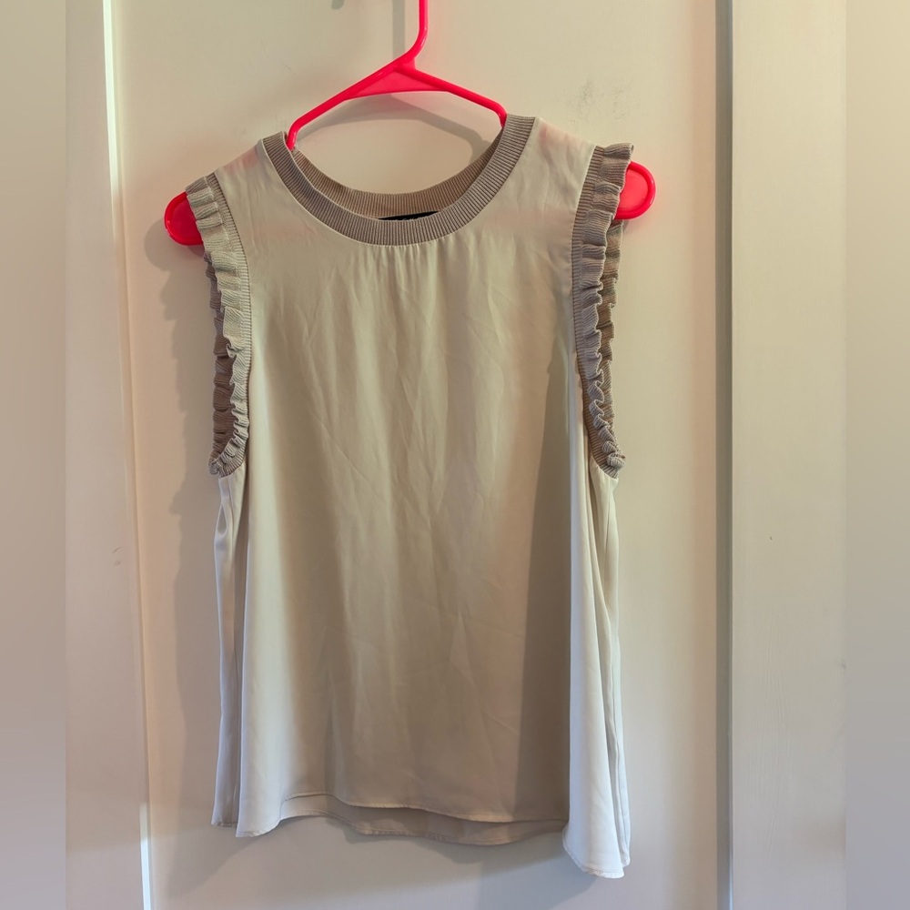Decker Sleeveless Cream Top with Ruffle Trim Size Medium